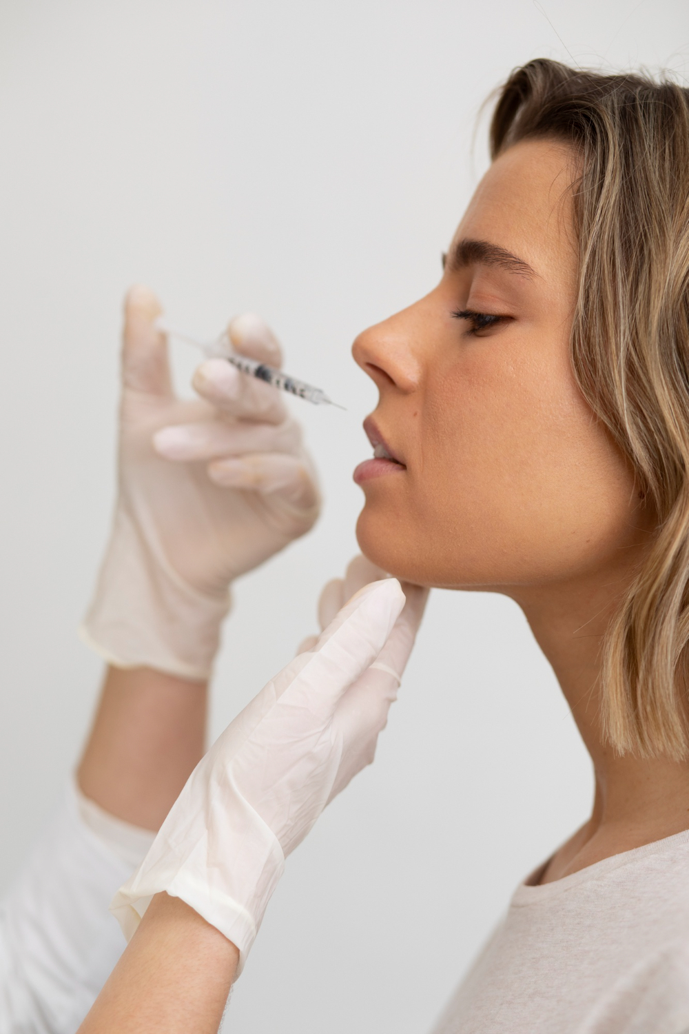 cine face injecții cu acid hialuronic legal